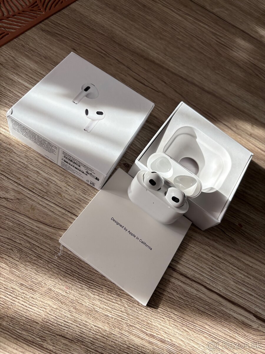 Apple AirPods 3 