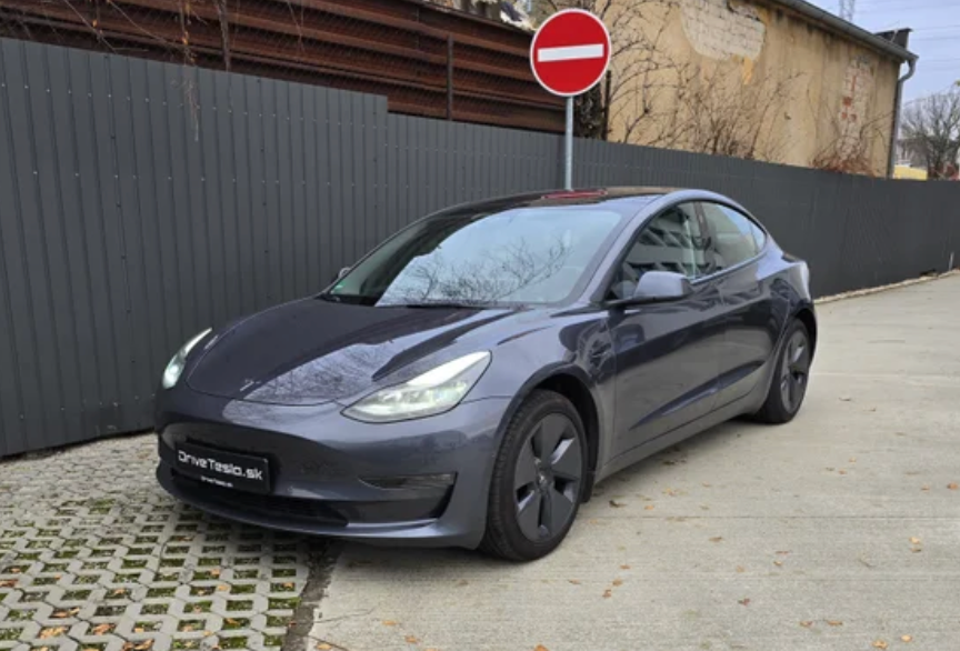 Tesla Model 3 Long Range Enhanced Autopilot