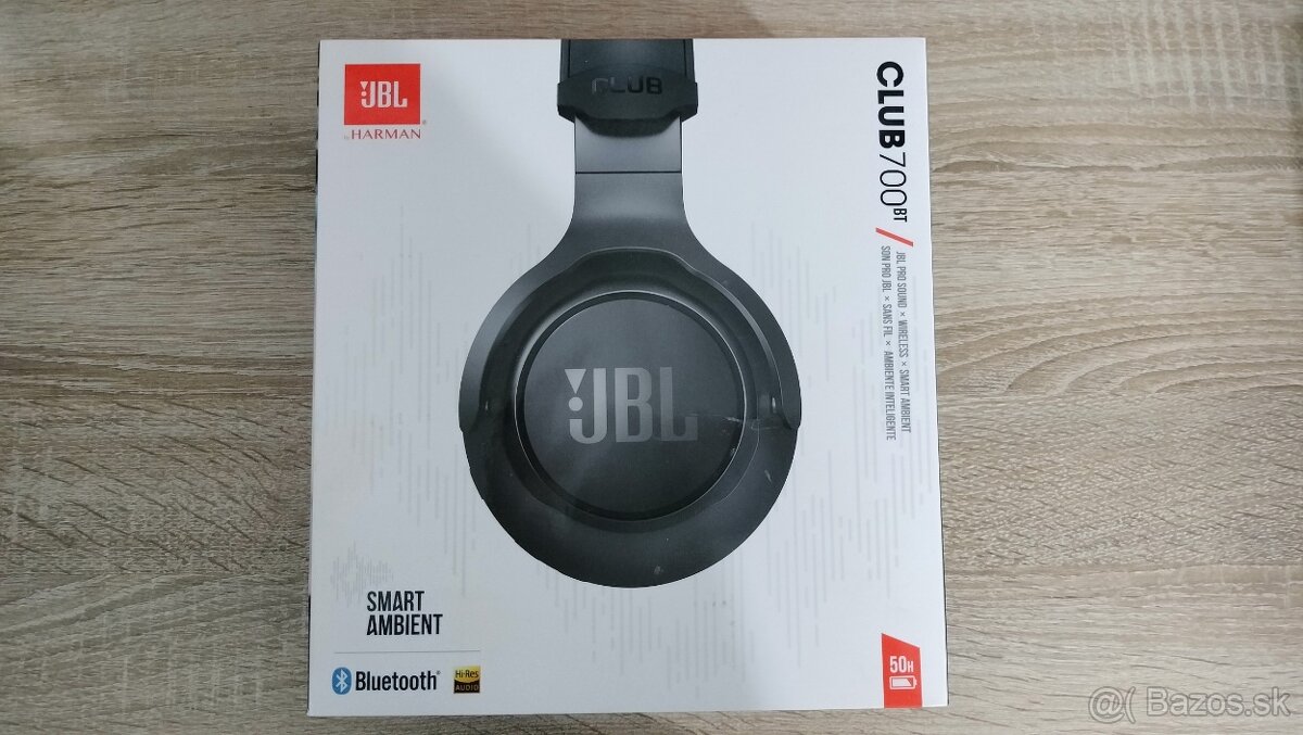 JBL Club 700BT