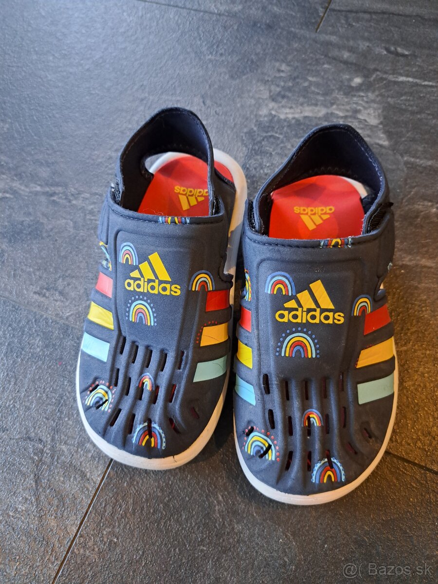 Sandálky Adidas v.29