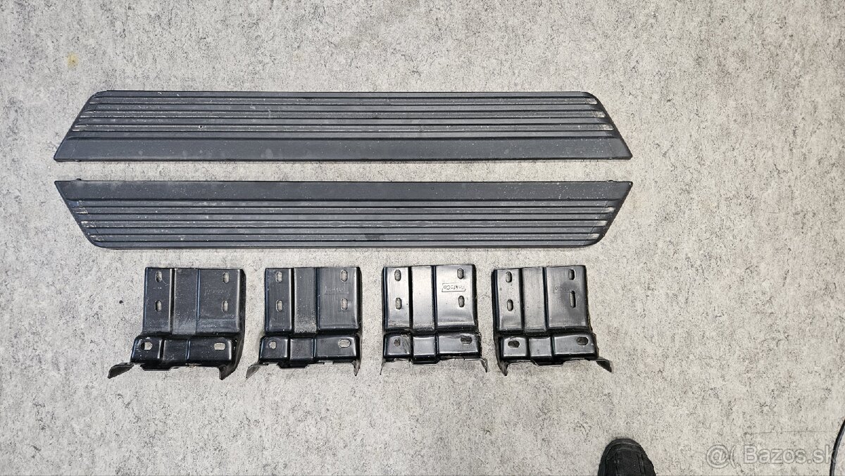 Ford Tourneo Custom nášlapné schody