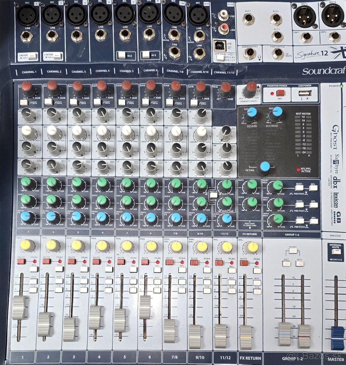 Soundcraft signature 12