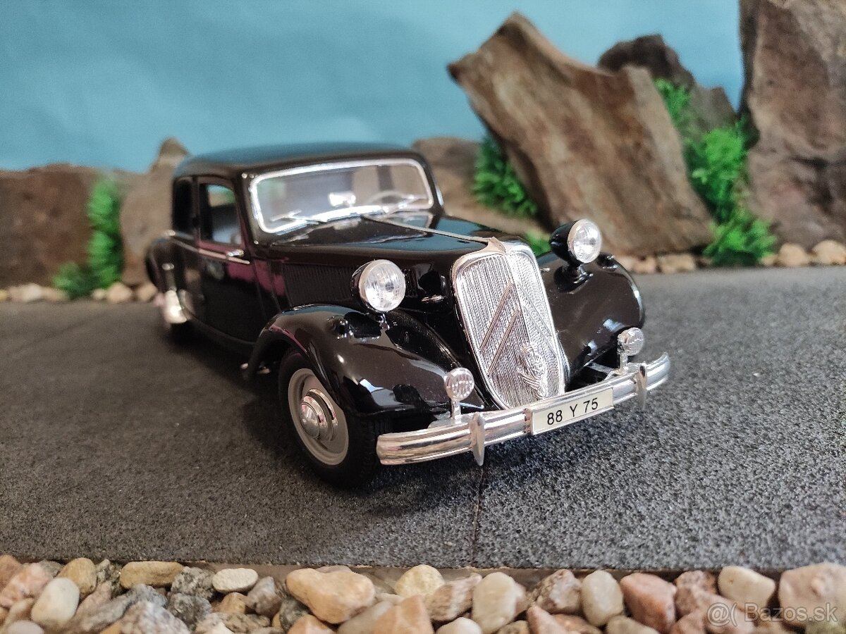 prodám model 1:18 citroen 15cv 6cyl 1952