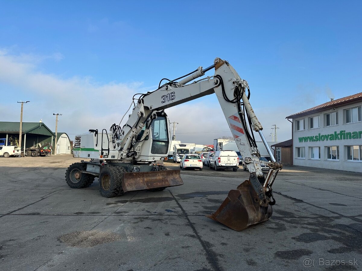 LIEBHERR A316 Kolesový otočný bager 1999 VIN 428