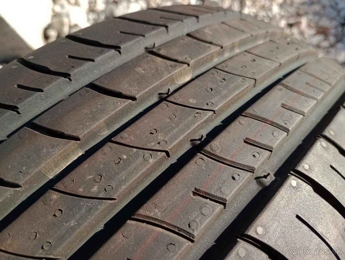 Predam 4ks pneu 185/55/r15 letne 86H  Kumho