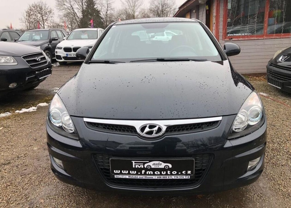 Hyundai i30 1.4 CVVT benzín manuál 77 kw