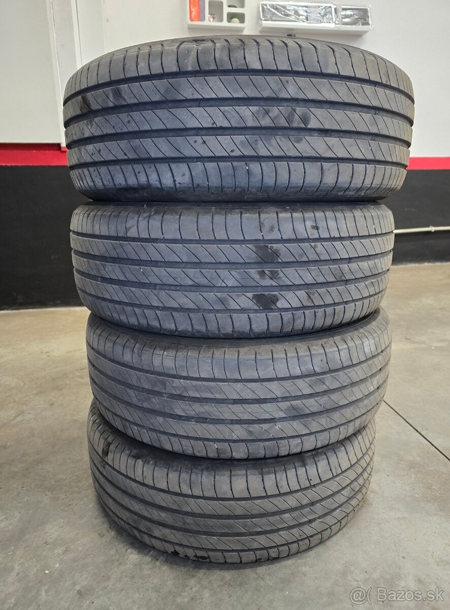 205/60 R16 Michelin Letné