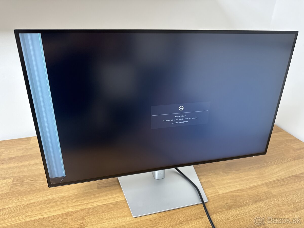 DELL Ultrasharp U2722DE rozbity display