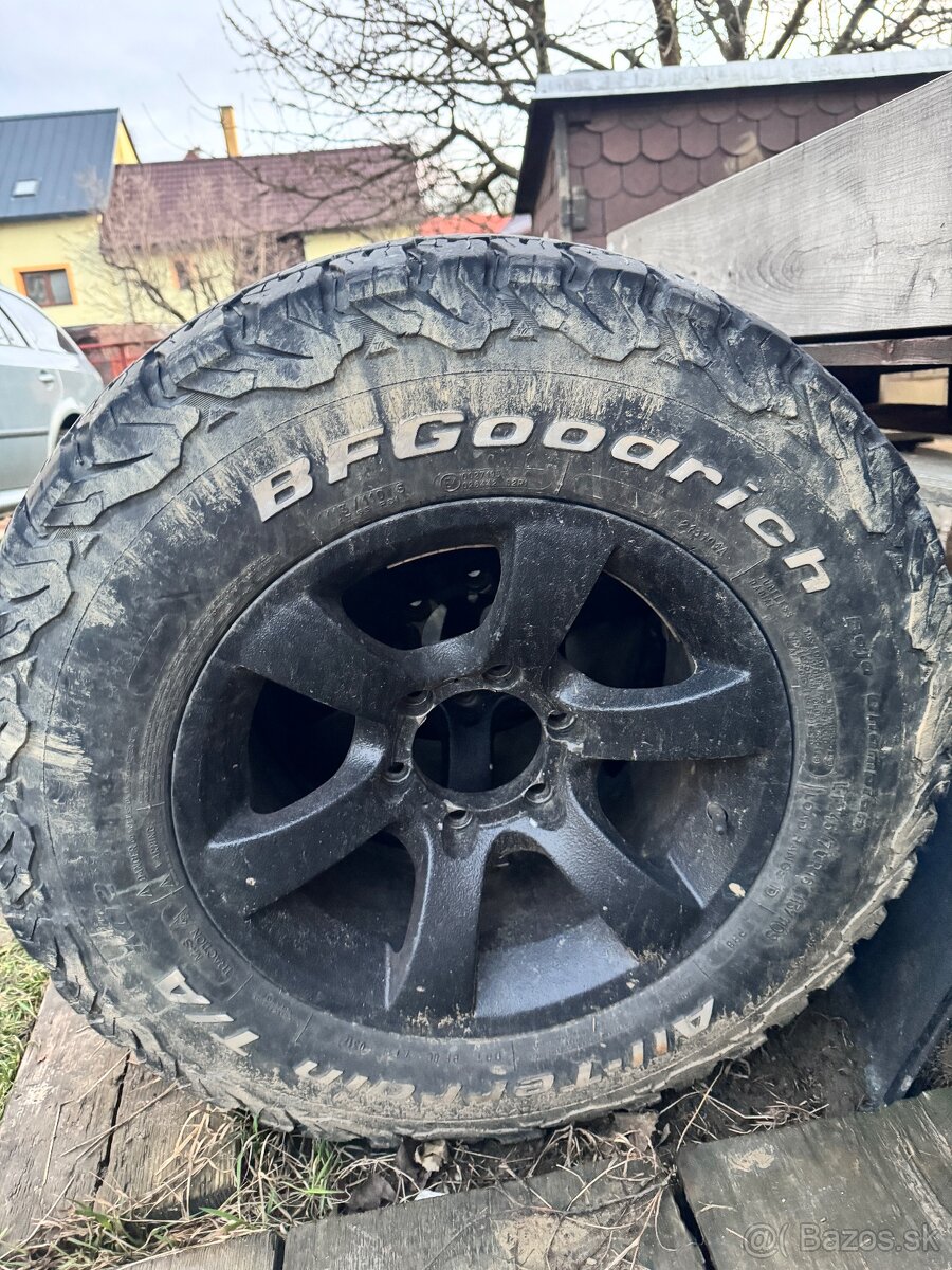 Pneu 245/70 r16 bf goodrich all terrain + disky