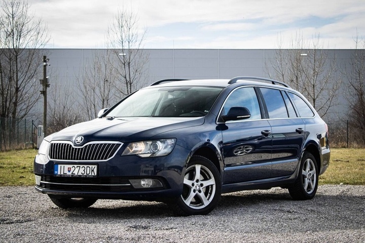 Škoda Superb Combi 2.0 TDI 170k DSG /AJ NA SPLÁTKY/