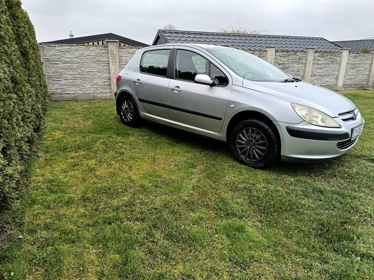 PEUGEOT 307 1.4 benzín