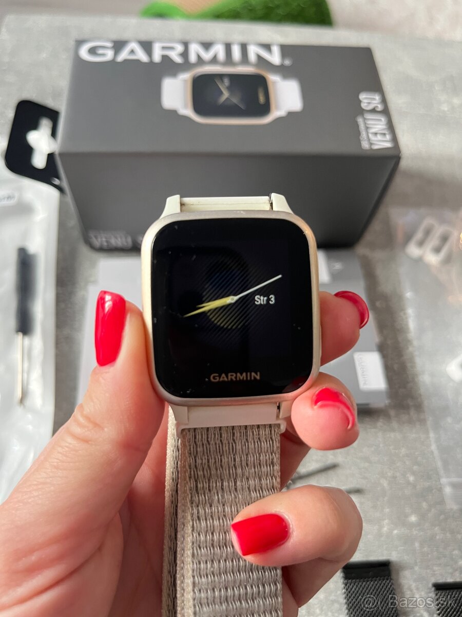 Smart hodinky, Garmin Venu SQ