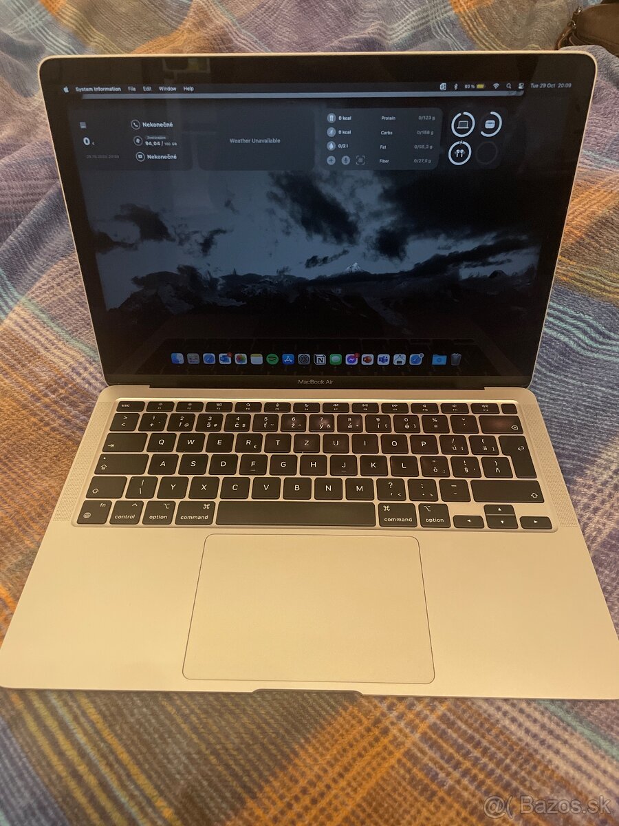 Macbook air M1 SILVER 13” 8/256 + 2 obaly A INÉ