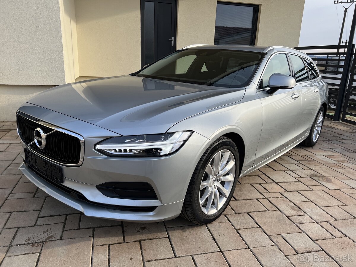 VOLVO V90 D3 AT8 2019 virtual cocpit Top Stav