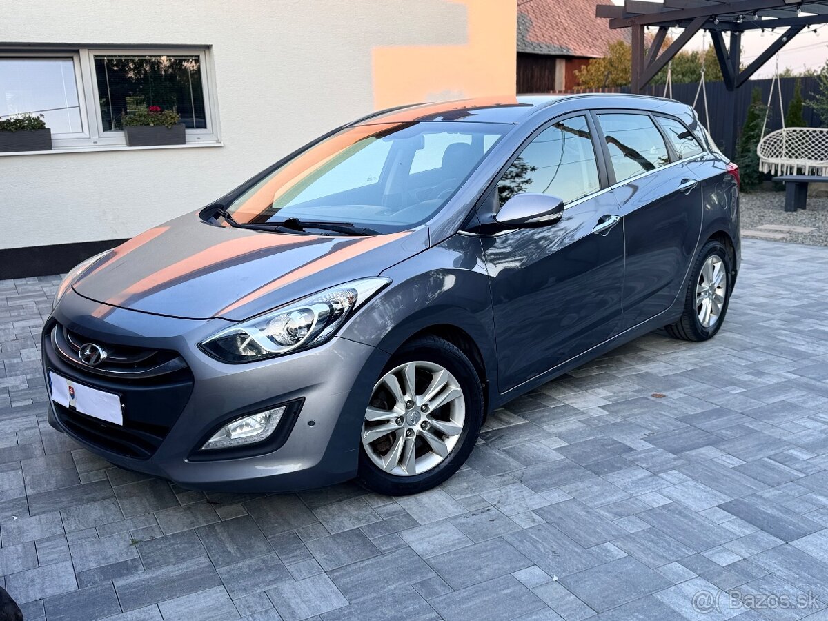 Hyundai i30 1.6Crdi max.vybav