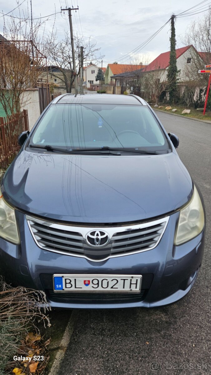 Toiota avensis