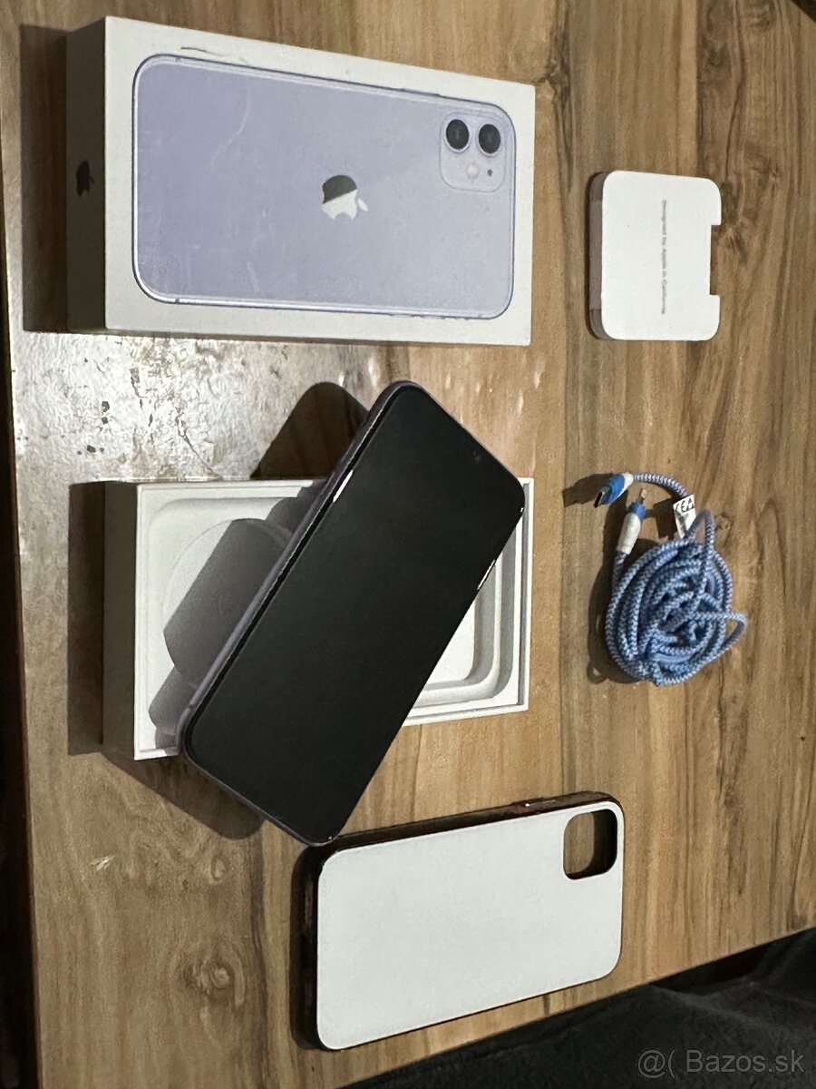 Predám Apple iPhone 11 64GB Fialový Stav Nového Telefónu