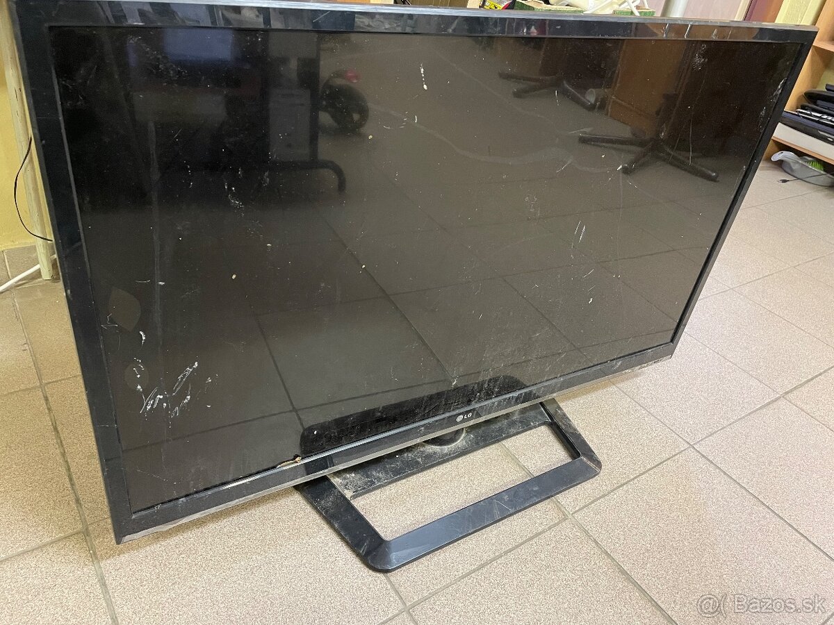 TV LG 42LS570T Na náhradné diely