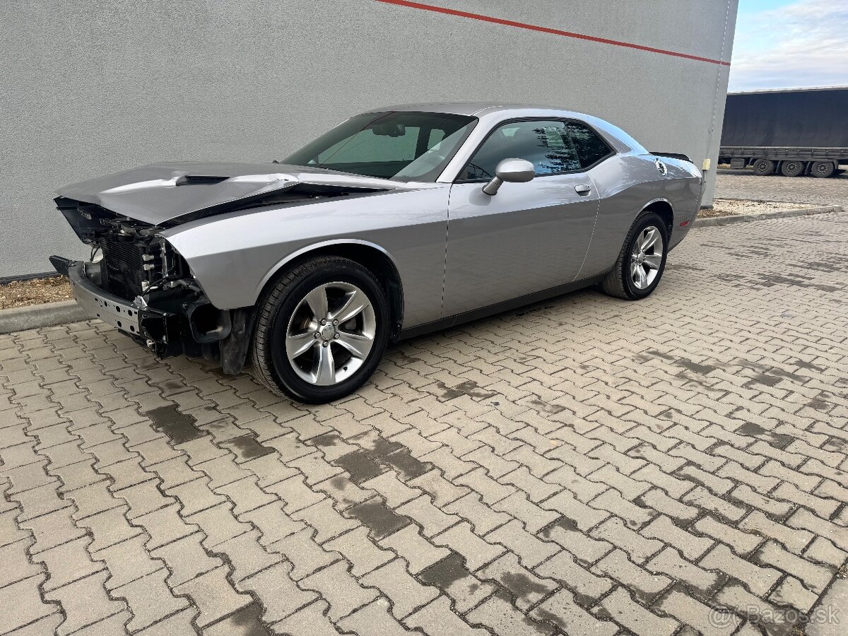 Dodge challenger 3.6