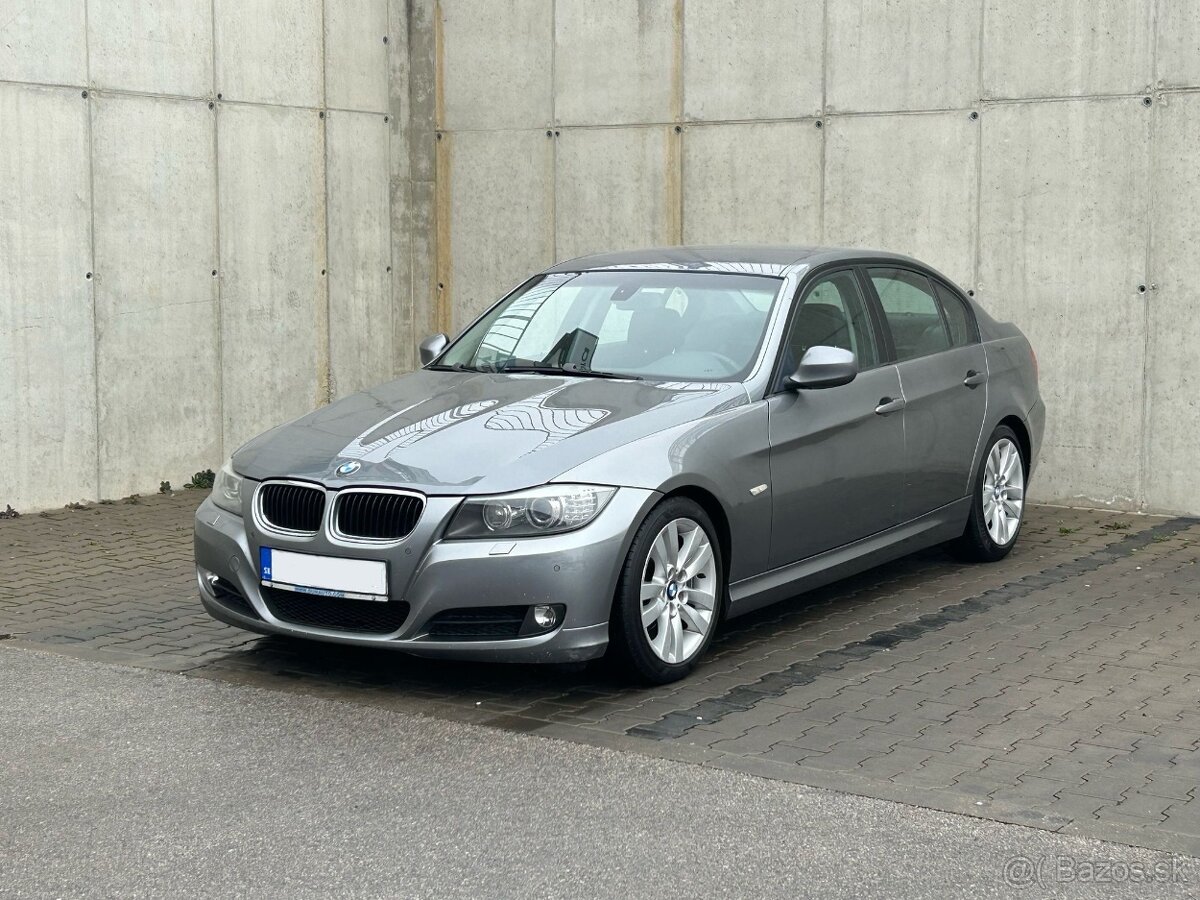 BMW rad 3 E90 320i 2009 SK