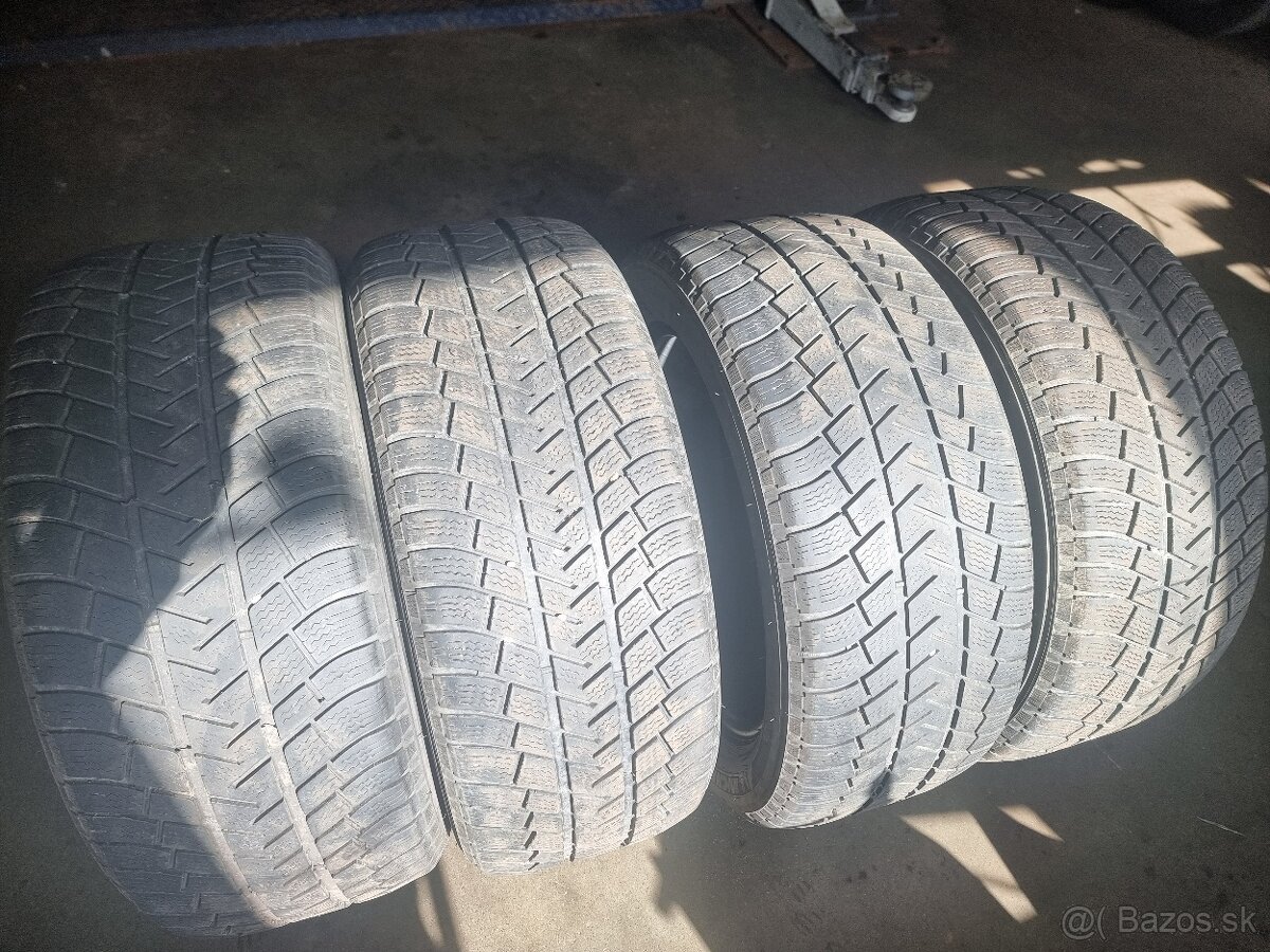 Predám 4 zimne pneumatiky michelin latitude 255 50 r19 107H