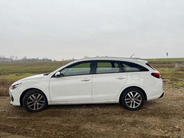 Hyundai i30 kombi comfort plus 1,6 crdi 85 kw 7/2019