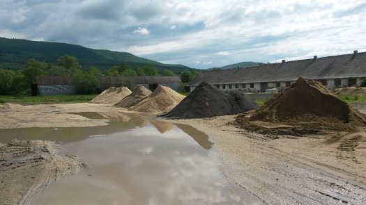 PREDAJ RIEČNYCH ŠTRKOV A PIESKOV-DLHÉ NAD CIROCHOU