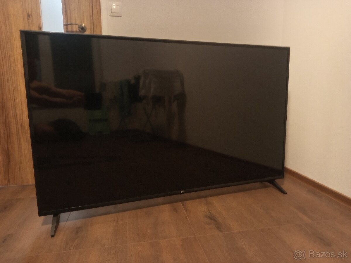 LG 65"