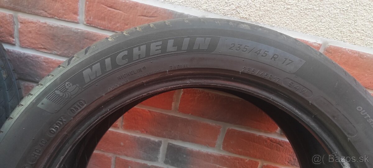 Pneu Michelin primacy4 235/45 r17