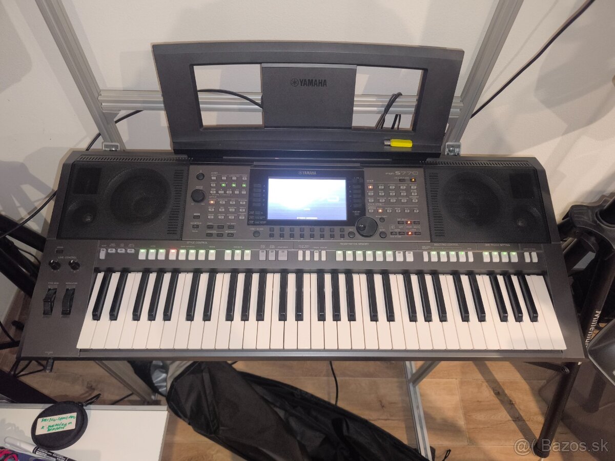 Yamaha psr 770