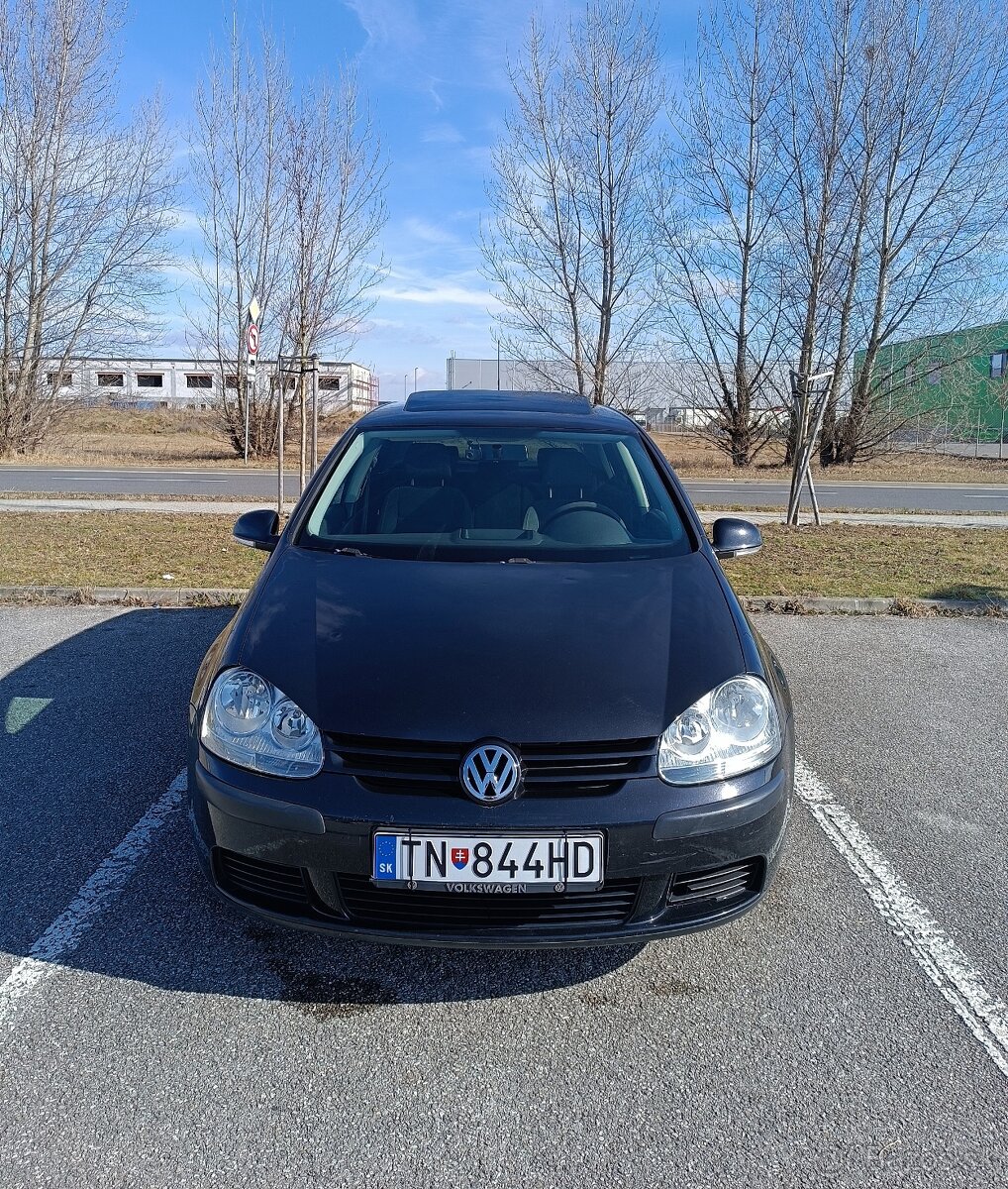 Volkswagen Golf 1.6 FSI