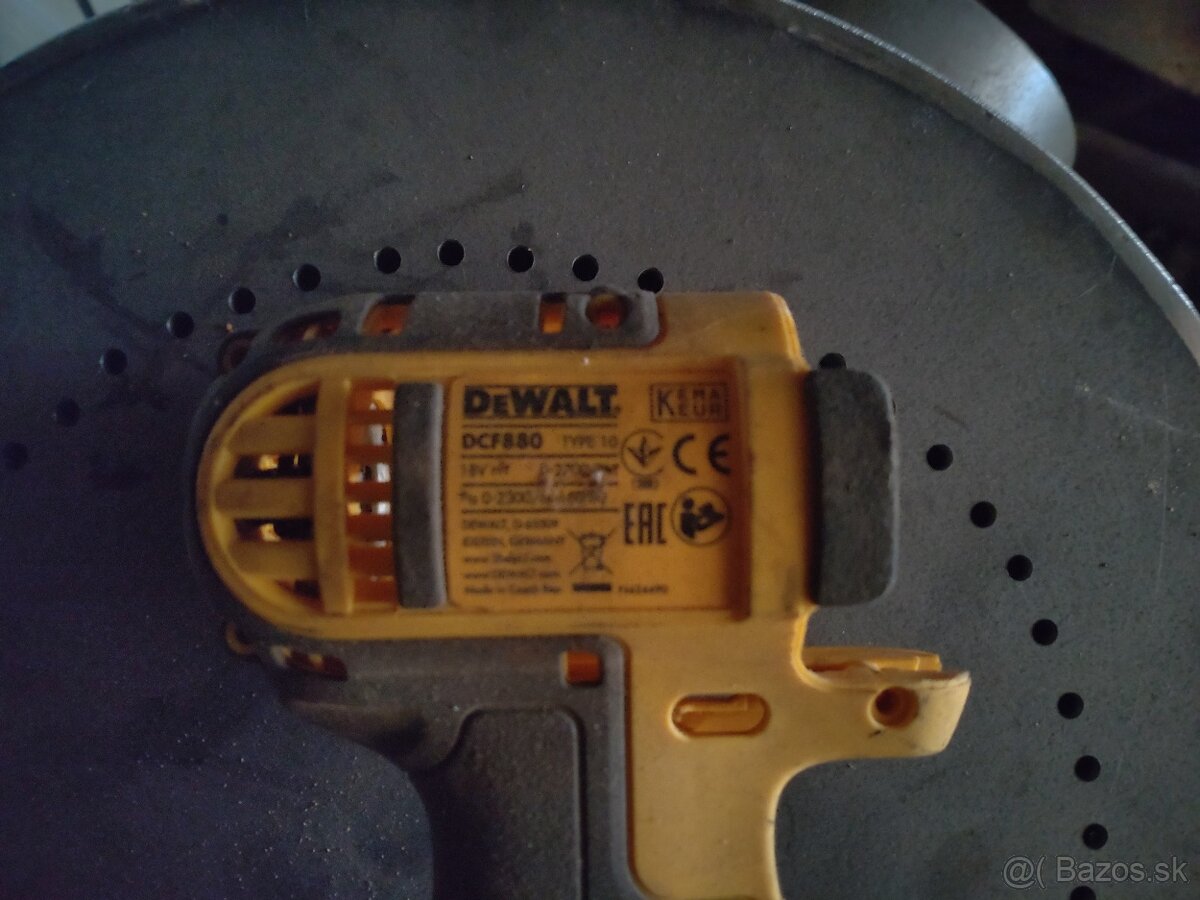 Predám Dewalt DCF880 + uhlíky