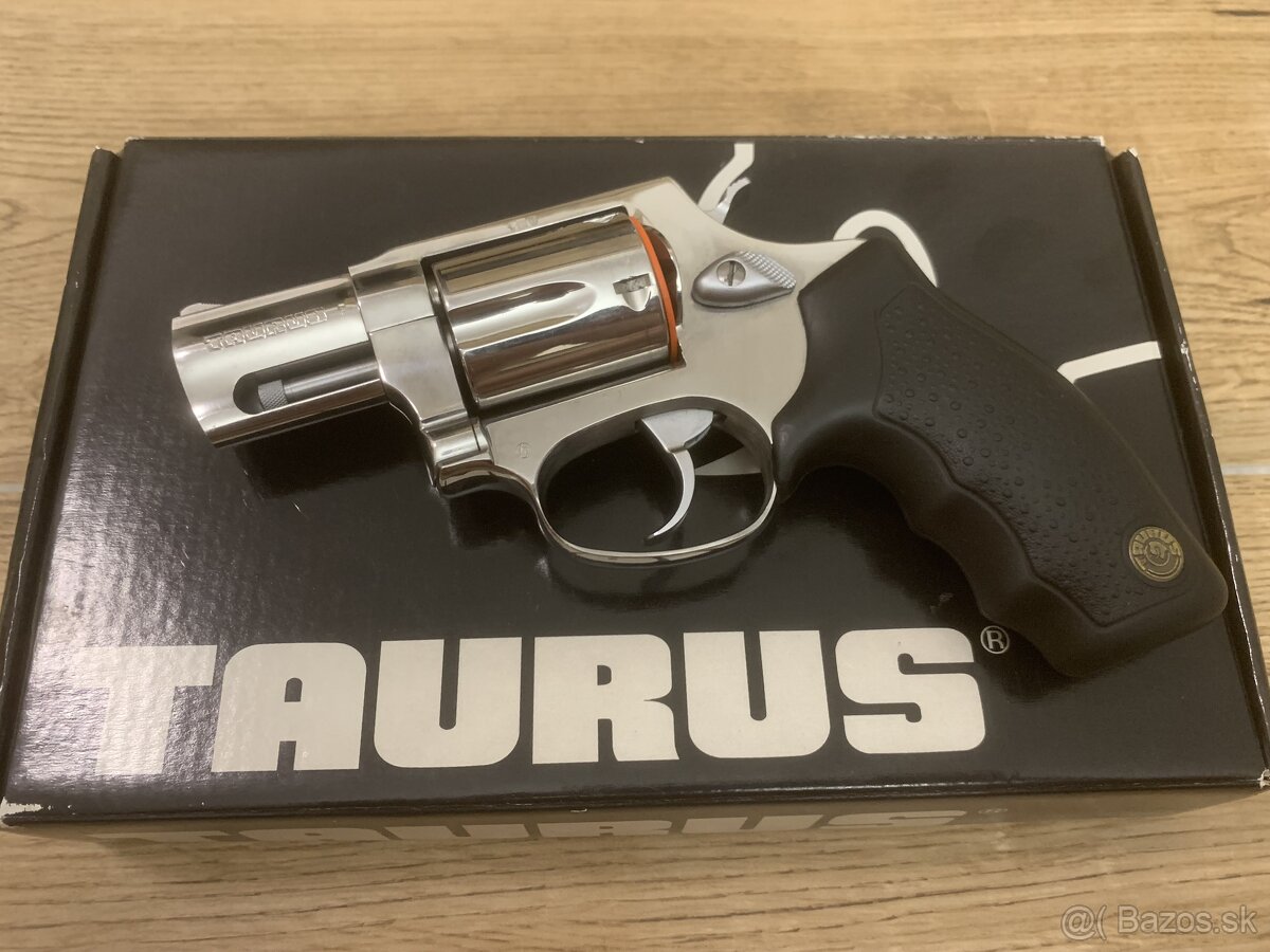 Taurus 605 - 357 magnum