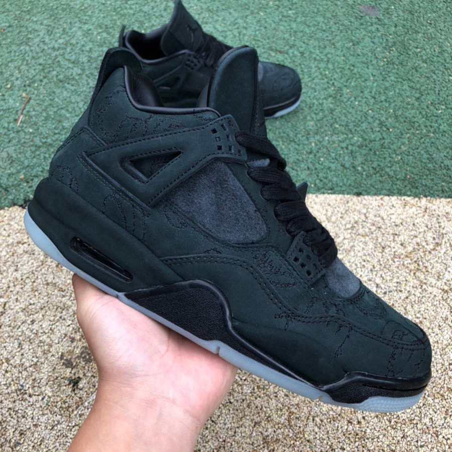 Air Jordan 4 Retro Kaws Black