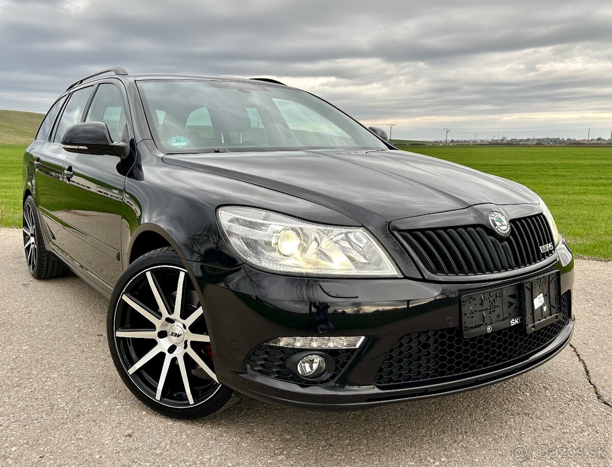 Škoda Octavia Combi RS II DSG+F1 Black Edition