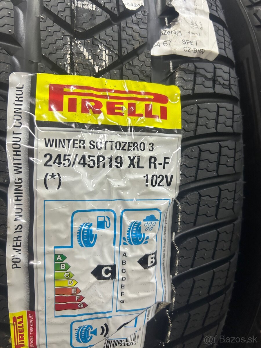 245/45 R19 102V XL PIRELLI SOTTOZERO 3 RFT