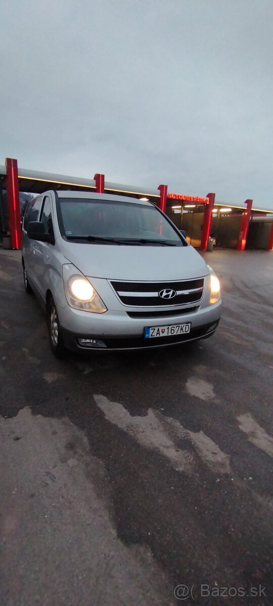 Hyundai H1 8 miestne