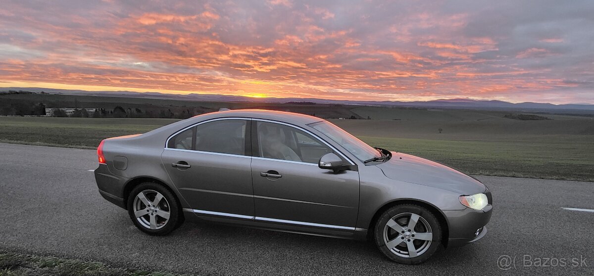 Pred Volvo S80 r. 2010, T6 224 kW