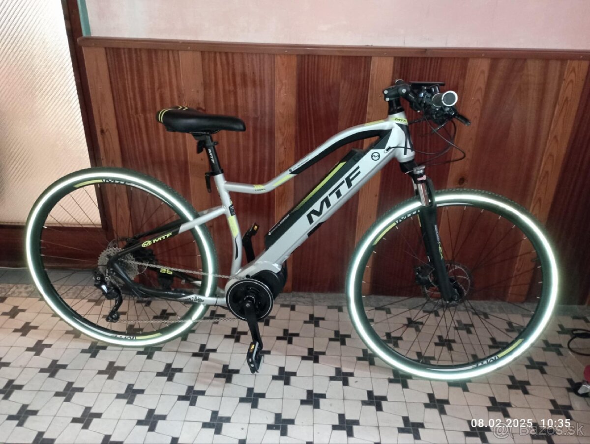 Krosový elektrobicykel/ebike MTF Cross 7.0