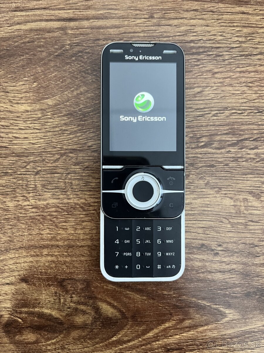 SonyEricsson U100i Yari