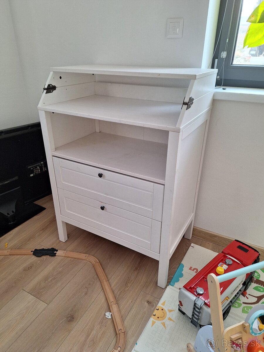 Prebalovacia komoda IKEA HEMNES