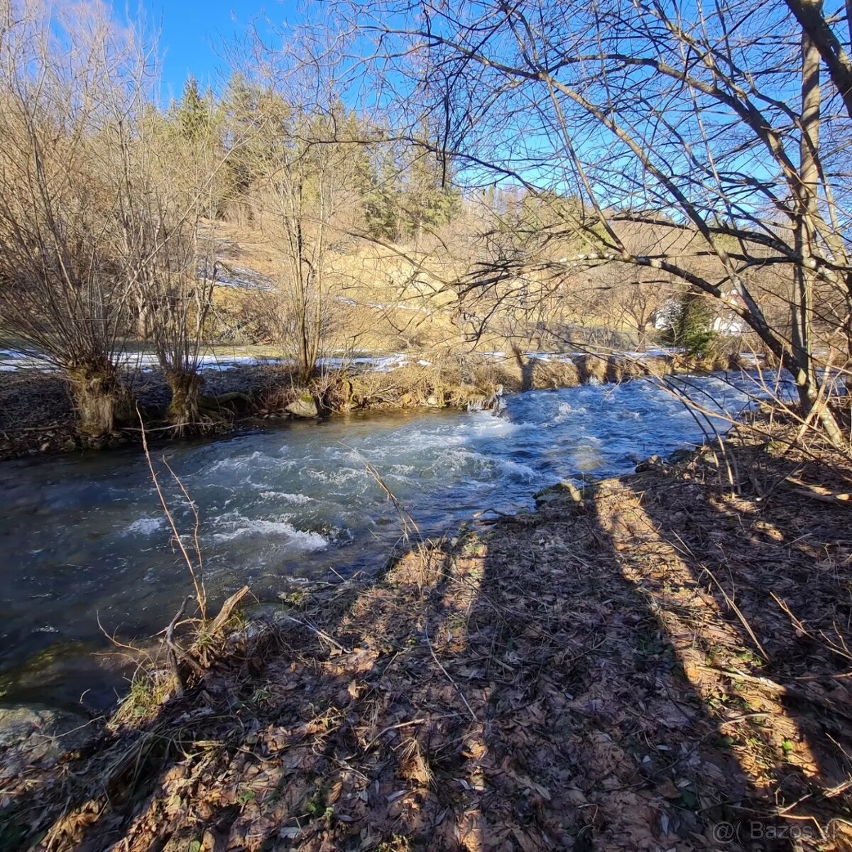 PREDAJ: pozemok 800m2 Dolná Lehota (pár min.od Krpáčova)