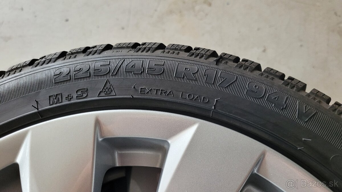 Sada ORIGINÁL  BMW 5x 120,7,5JX17 ET43 + 225/45r17+TPMS