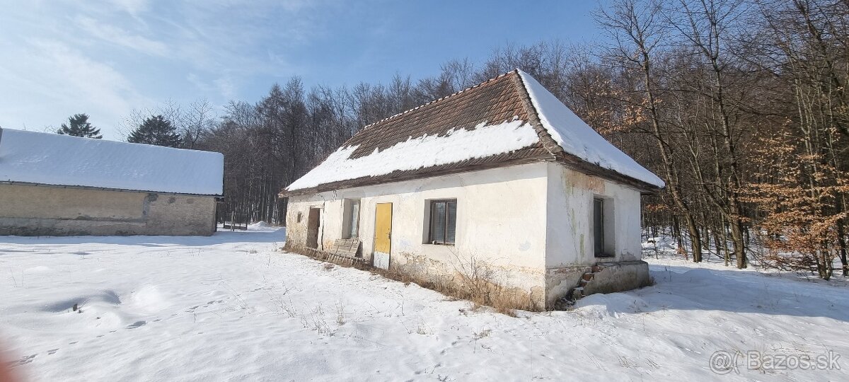 Na predaj pôvodná  dobová chalúpka nad obcou Krásna Ves