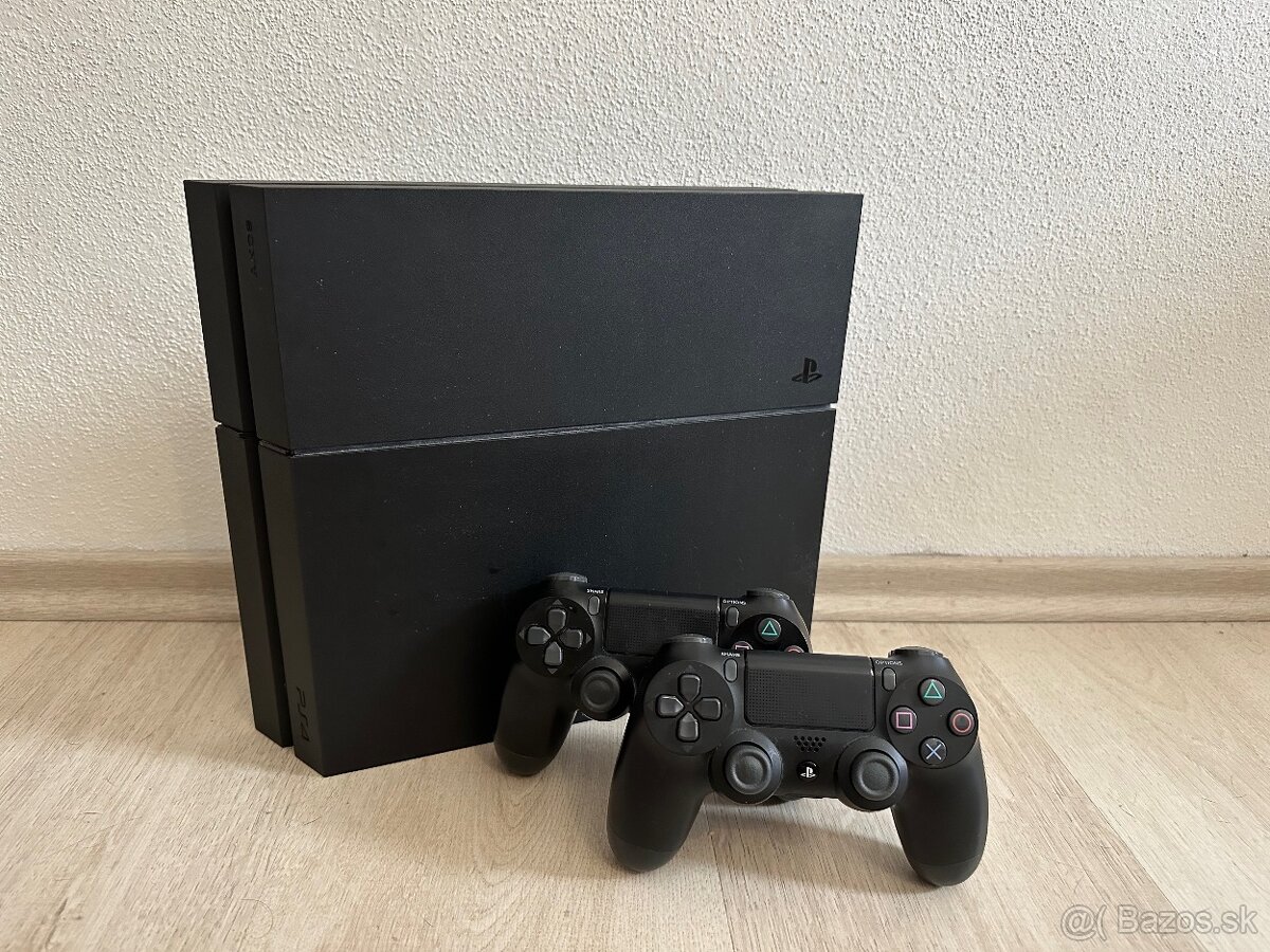 PREDAM PLAYSTATION 4 + 2 OVLADAČE + HRY