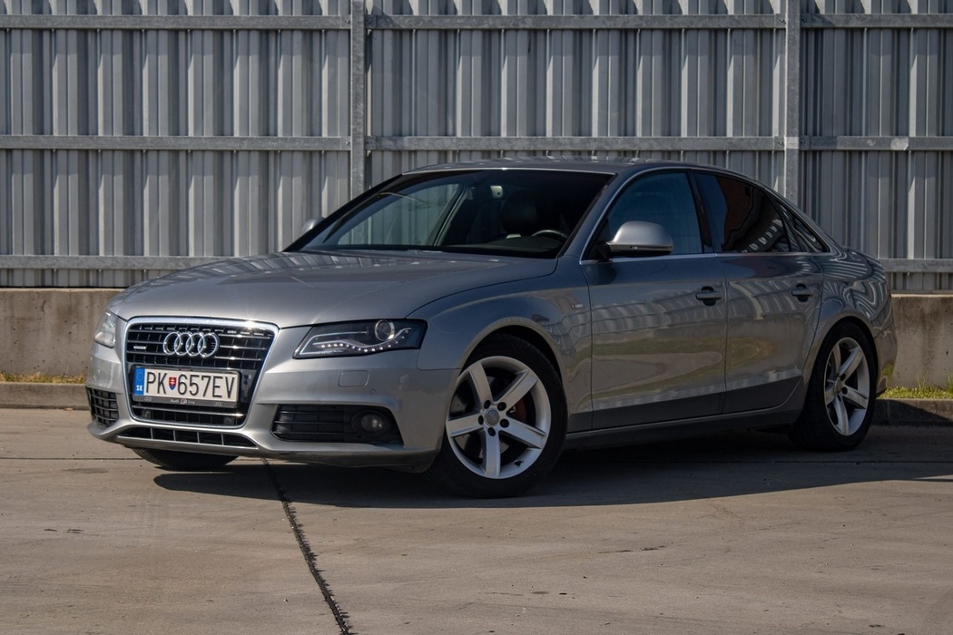 Audi A4 3.2 FSI V6 quattro tiptronic