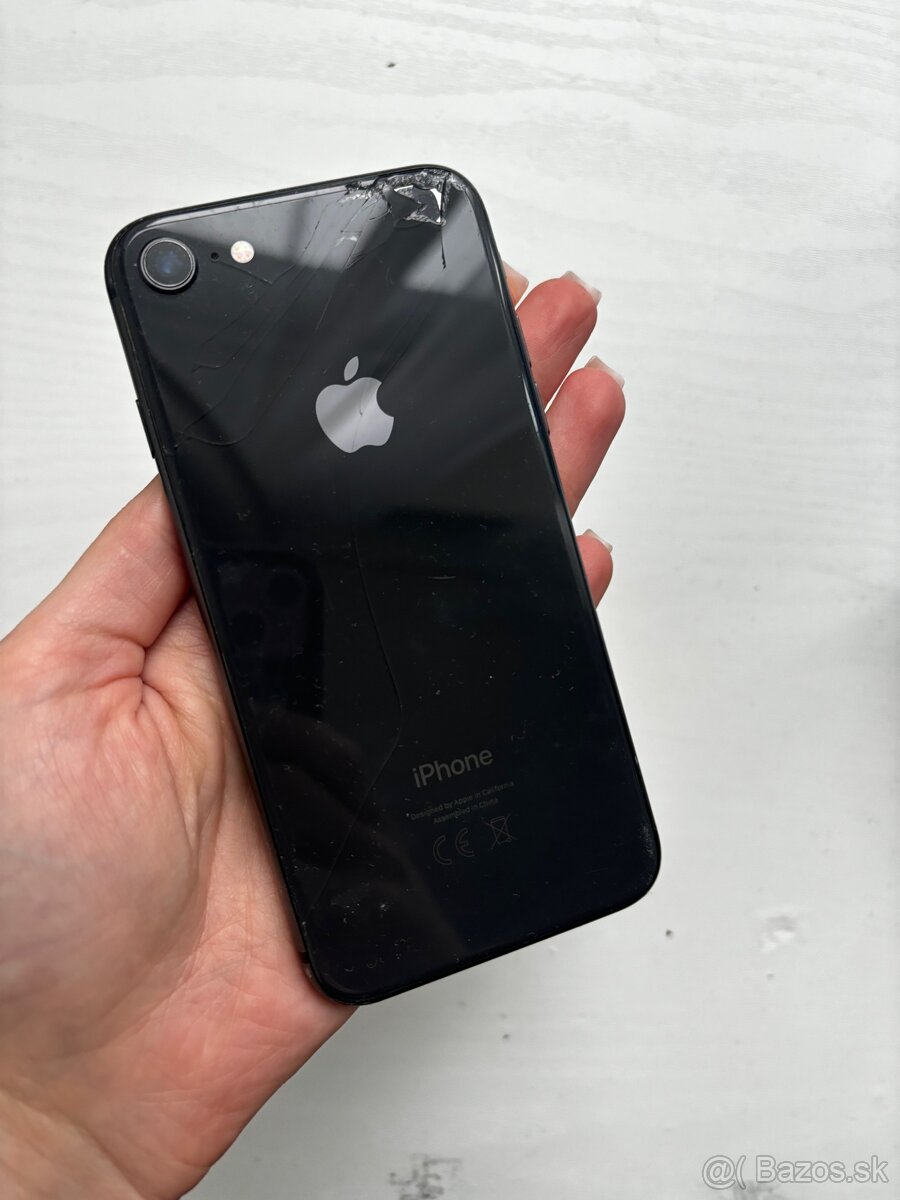 Funkčný iPhone 8