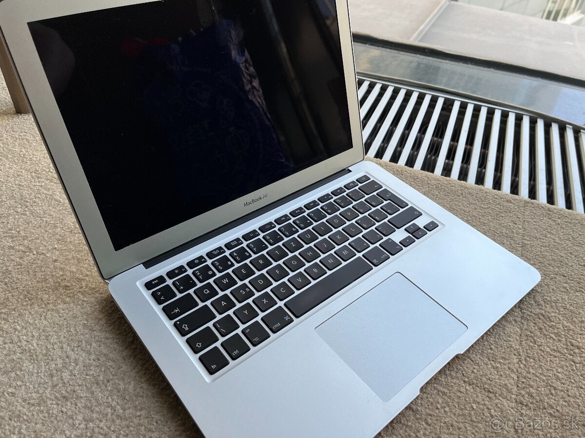 Macbook air 13 2015 vymena/vymenim