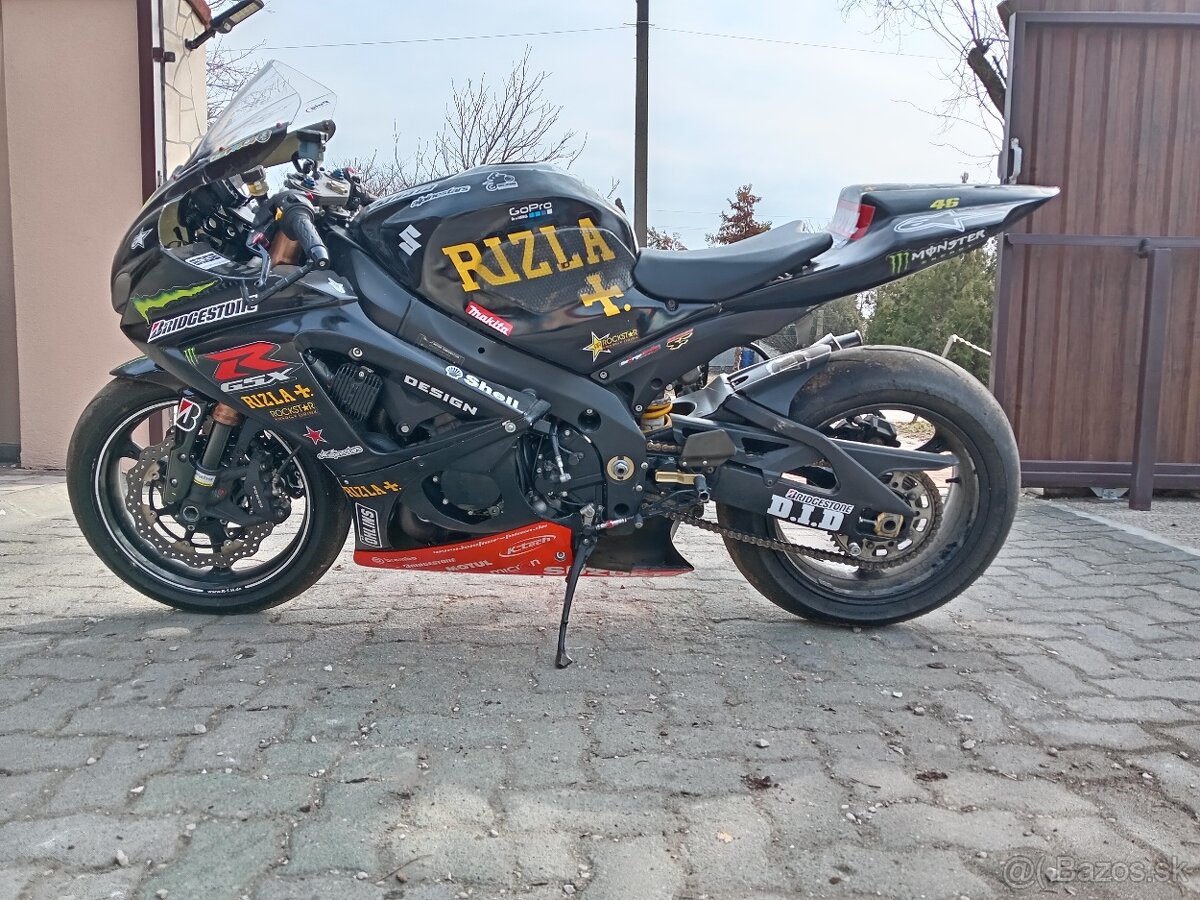 GSXR-1000 K8