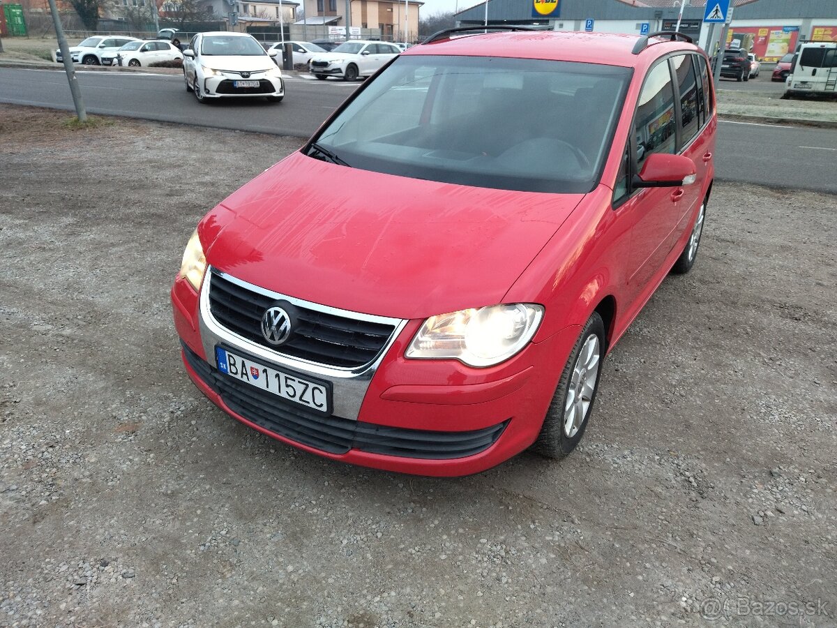 Volkswagen Touran 1, 9 TDI DSG 6 7miestne